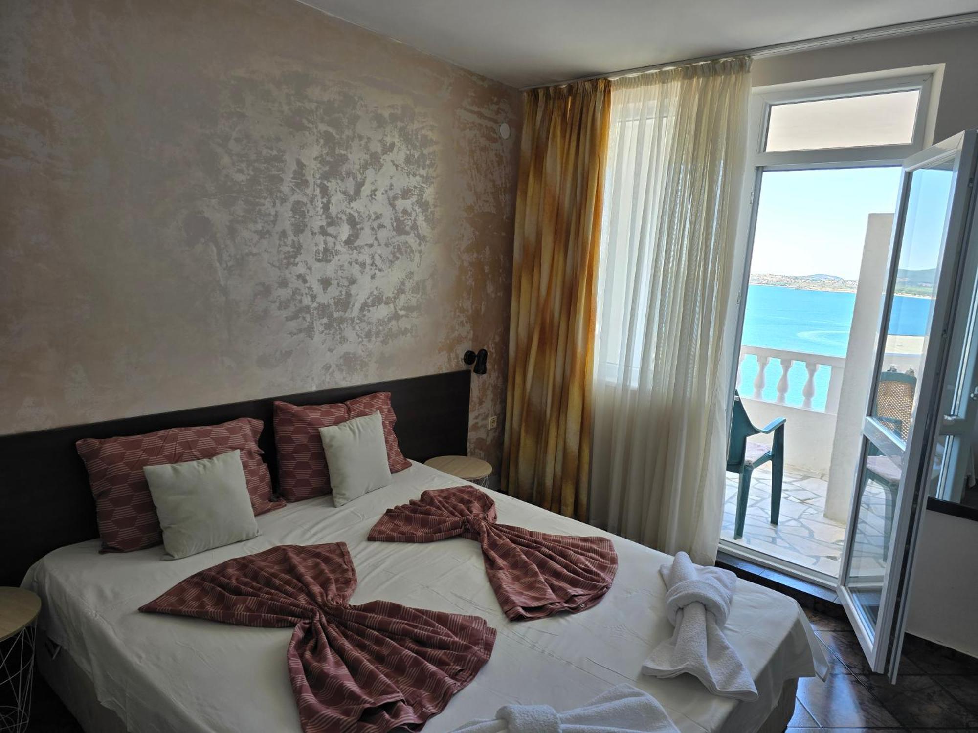 Orion Guest House 3*